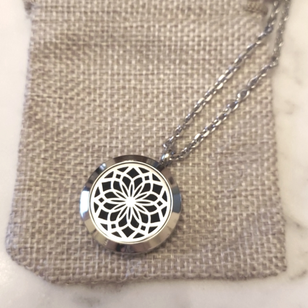 Round Silver Lotus Flower 🌼 Necklace